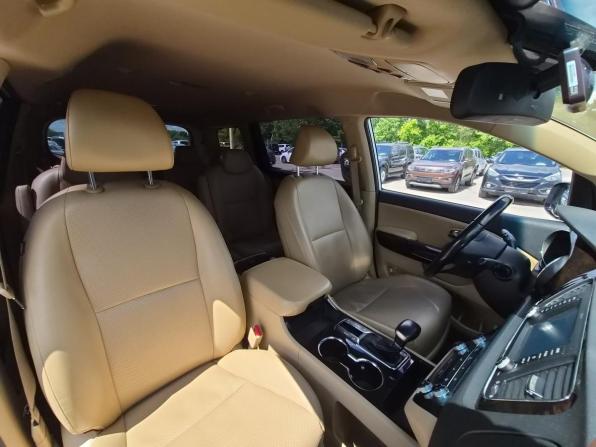 Kia Carnival III с пробегом 2018 года, цена 2 400 000 рублей, 179043 км, минивэн, Автокод Объявления