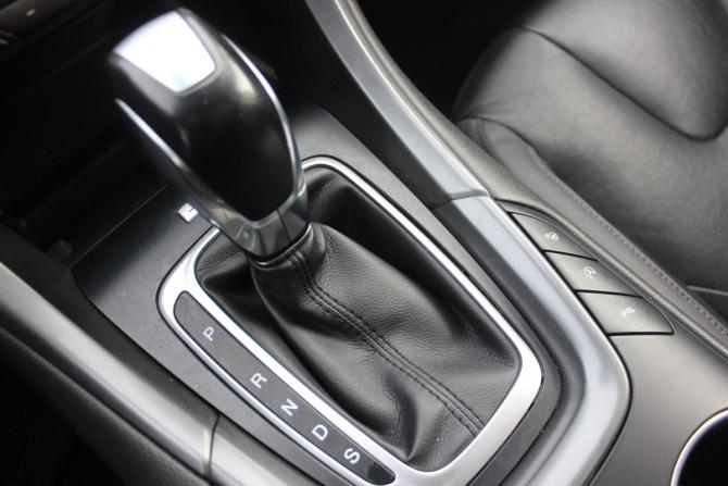 Ford Mondeo V с пробегом 2018 года, цена 1 440 000 рублей, 140481 км, универсал, Автокод Объявления