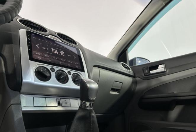 Ford Focus II Рестайлинг с пробегом 2010 года, цена 300 000 рублей, 289174 км, седан, Автокод Объявления