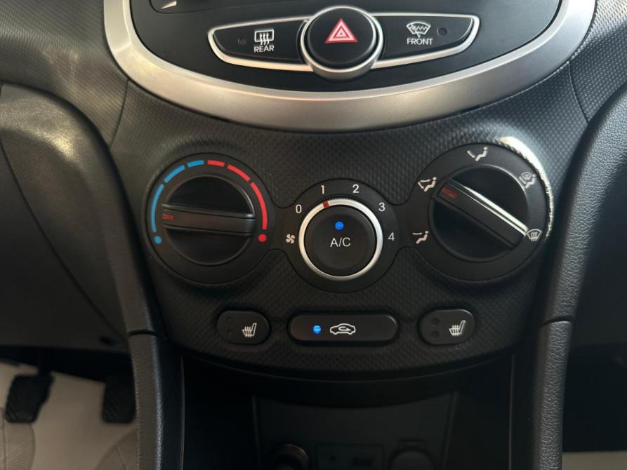 Hyundai Solaris I Санкт-Петербург  - изображение 23