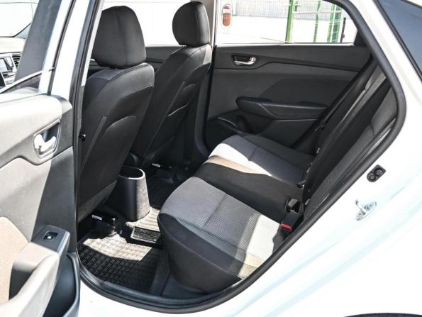 Hyundai Solaris II с пробегом 2018 года, цена 1 524 000 рублей, 52275 км, седан, Автокод Объявления