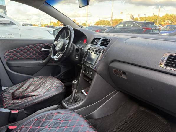 Volkswagen Polo V с пробегом 2014 года, цена 655 000 рублей, 187928 км, седан, Автокод Объявления