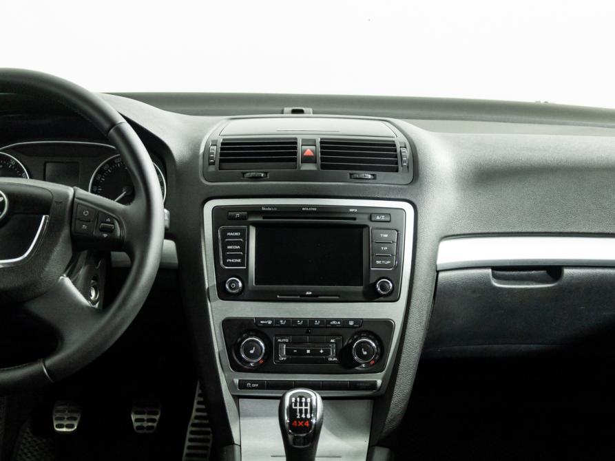 Skoda Octavia II (A5) Рестайлинг Санкт-Петербург  - изображение 14