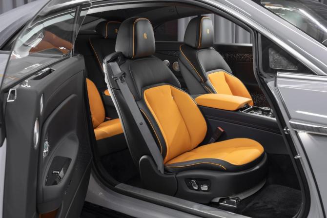 Новый Rolls-Royce Spectre 2025 года, цена 62 000 000 рублей, купе, Автокод Объявления