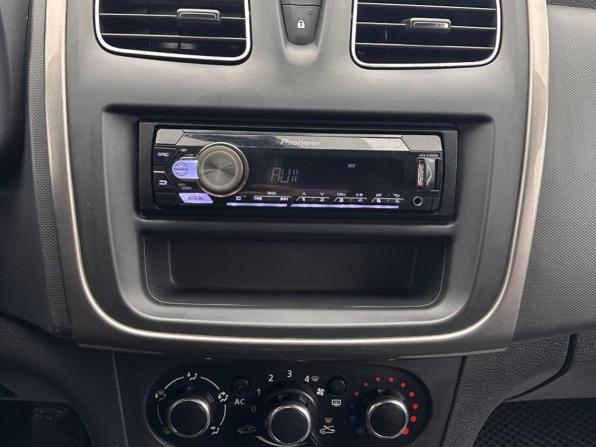 Renault Sandero II с пробегом 2015 года, цена 654 000 рублей, 165008 км, хэтчбек, Автокод Объявления