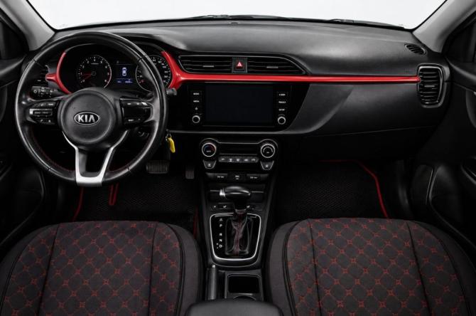 Kia Rio IV Рестайлинг с пробегом 2021 года, цена 1 829 000 рублей, 78000 км, седан, Автокод Объявления