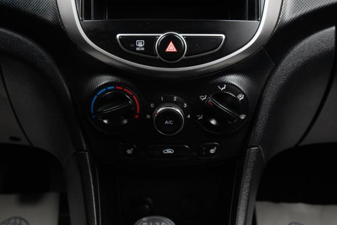 Hyundai Solaris I Рестайлинг с пробегом 2014 года, цена 749 000 рублей, 214021 км, седан, Автокод Объявления