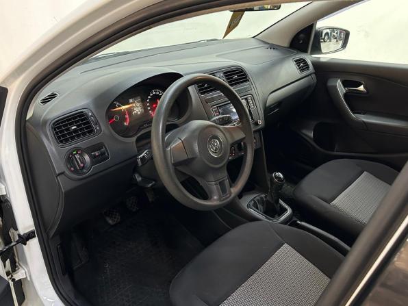 Volkswagen Polo V с пробегом 2015 года, цена 660 000 рублей, 166000 км, седан, Автокод Объявления