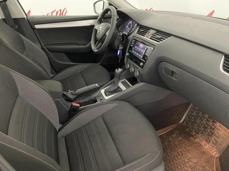 Skoda Octavia III (A7) Рестайлинг Псков  - изображение 12