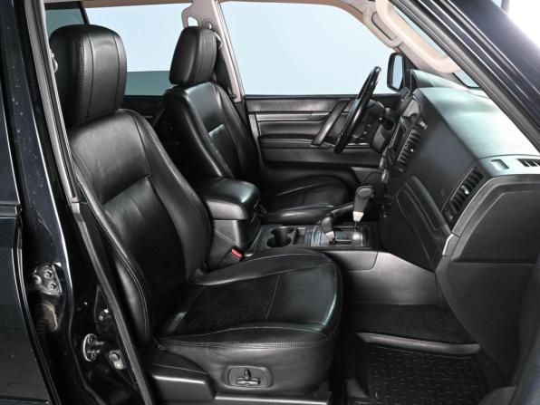 Mitsubishi Pajero IV Рестайлинг 1 с пробегом 2011 года, цена 2 139 000 рублей, 321710 км, внедорожник, Автокод Объявления