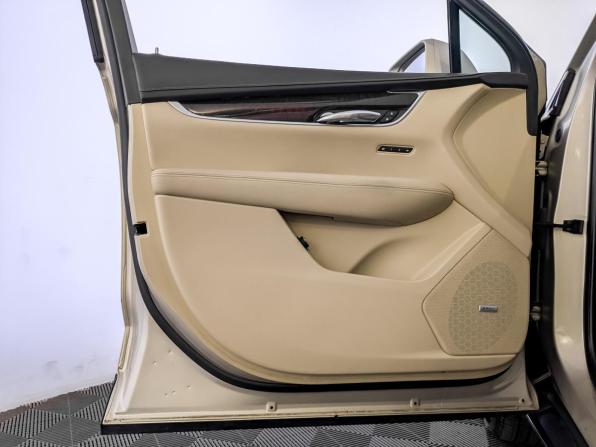 Cadillac XT5 I с пробегом 2016 года, цена 2 490 000 рублей, 106240 км, внедорожник, Автокод Объявления