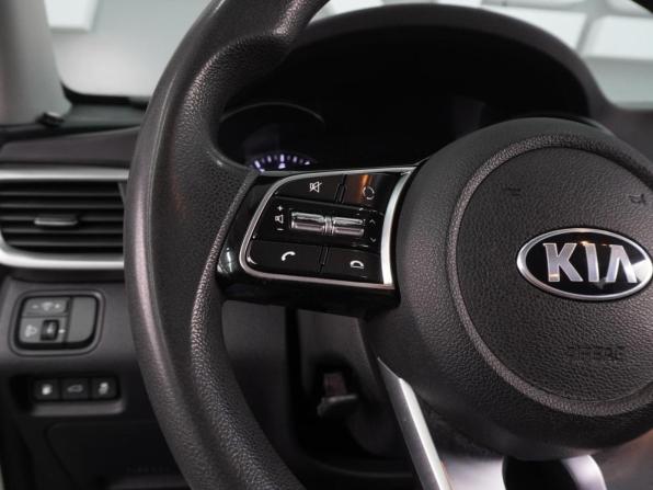 Kia Optima IV Рестайлинг с пробегом 2019 года, цена 1 699 000 рублей, 135050 км, седан, Автокод Объявления