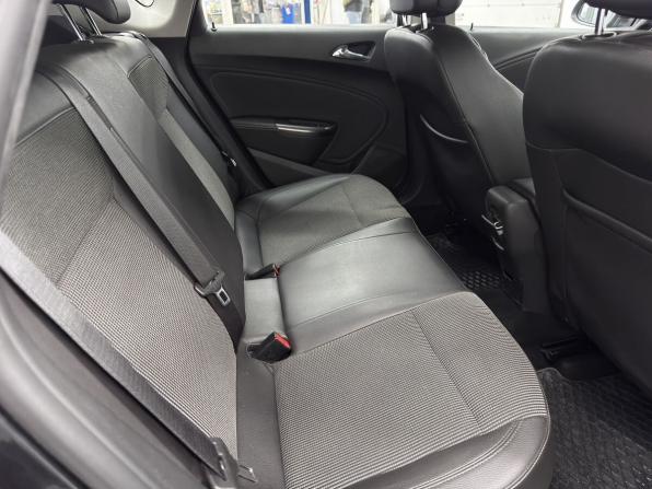 Opel Astra J с пробегом 2011 года, цена 790 000 рублей, 156871 км, хэтчбек, Автокод Объявления