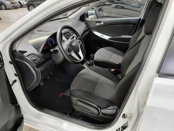 Hyundai Solaris I Рестайлинг с пробегом 2014 года, цена 635 000 рублей, 179500 км, седан, Автокод Объявления