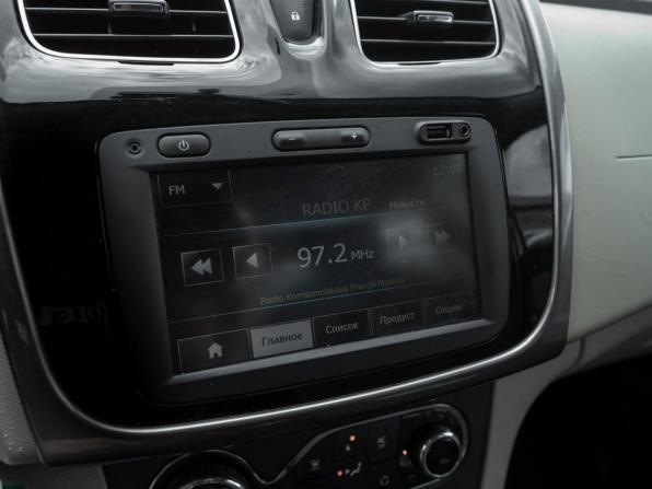 Renault Logan II с пробегом 2014 года, цена 730 000 рублей, 90377 км, седан, Автокод Объявления