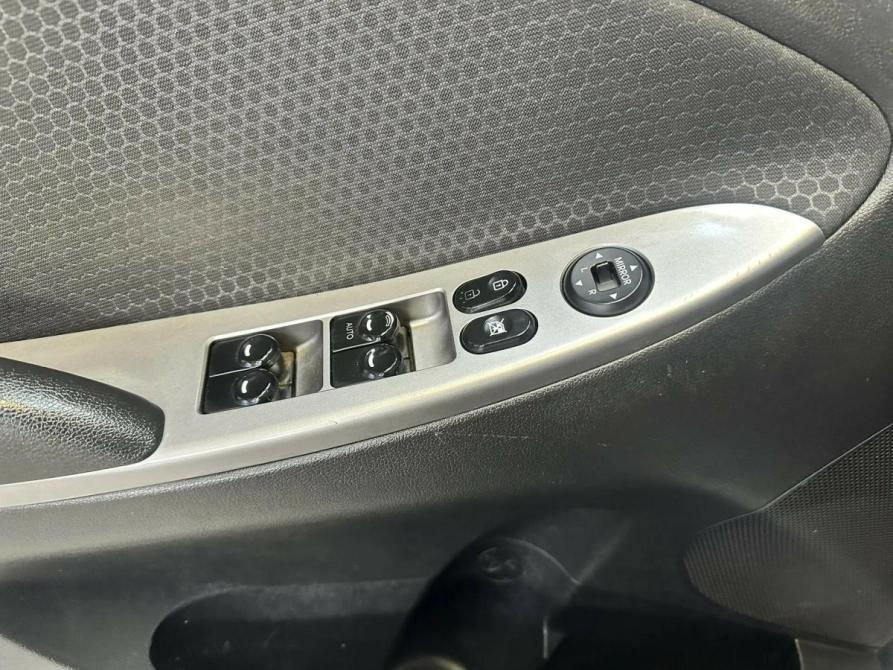 Hyundai Solaris I Рестайлинг Набережные Челны  - изображение 6