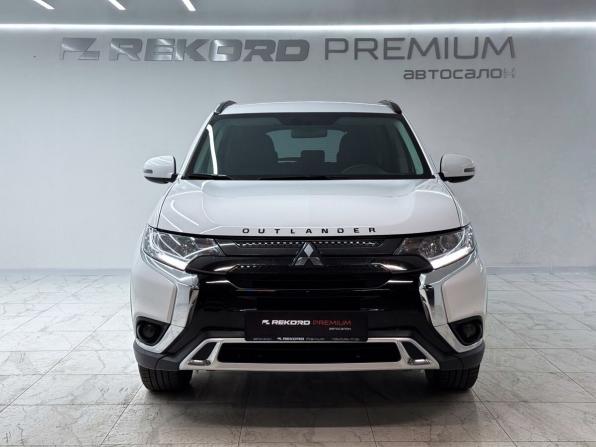 Mitsubishi Outlander III Рестайлинг 3 с пробегом 2022 года, цена 3 000 000 рублей, 81175 км, внедорожник, Автокод Объявления