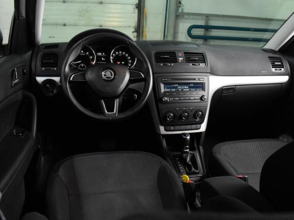 Skoda Yeti I Рестайлинг с пробегом 2014 года, цена 949 000 рублей, 177273 км, внедорожник, Автокод Объявления