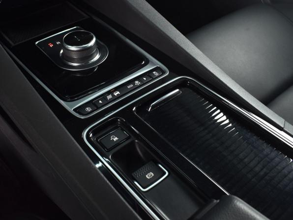 Jaguar F-Pace I с пробегом 2017 года, цена 2 499 999 рублей, 69592 км, внедорожник, Автокод Объявления