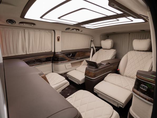 Mercedes-Benz V-Класс III (W447) Рестайлинг 2 с пробегом 2025 года, цена 46 500 000 рублей, 25 км, минивэн, Автокод Объявления