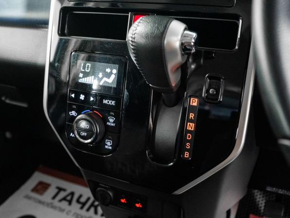 Toyota Roomy I с пробегом 2017 года, цена 930 500 рублей, 138707 км, микровэн, Автокод Объявления