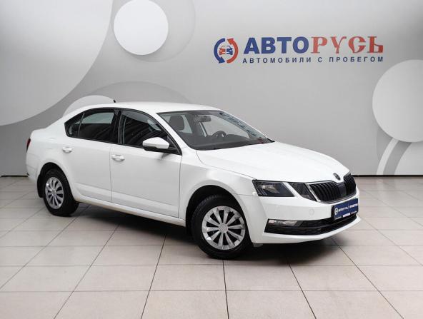 Skoda Octavia III (A7) Рестайлинг с пробегом 2020 года, цена 1 960 000 рублей, 38316 км, лифтбек, Автокод Объявления