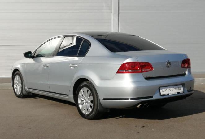 Volkswagen Passat B7 с пробегом 2011 года, цена 900 000 рублей, 268583 км, седан, Автокод Объявления