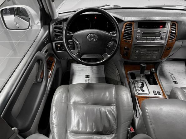 Toyota Land Cruiser 100 Series Рестайлинг 2 с пробегом 2005 года, цена 2 490 000 рублей, 351423 км, внедорожник, Автокод Объявления