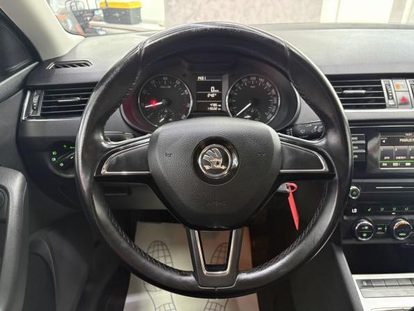 Skoda Octavia III (A7) с пробегом 2015 года, цена 1 465 000 рублей, 115532 км, лифтбек, Автокод Объявления