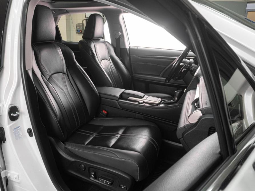 Lexus RX IV Рестайлинг Тюмень  - изображение 12