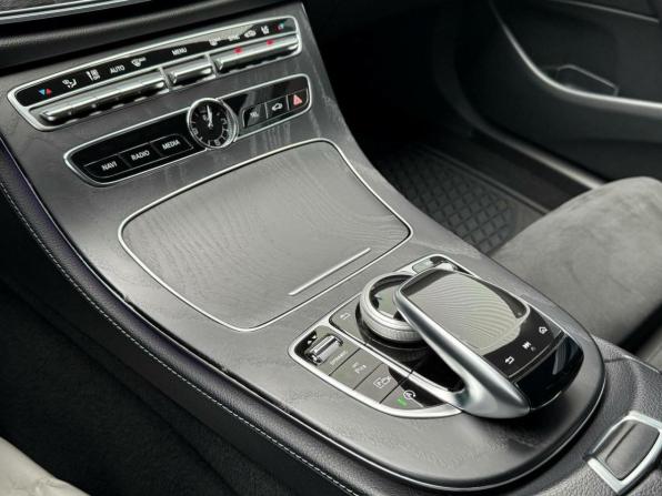 Mercedes-Benz E-Класс V (W213 S213 C238) с пробегом 2018 года, цена 3 790 000 рублей, 71745 км, седан, Автокод Объявления