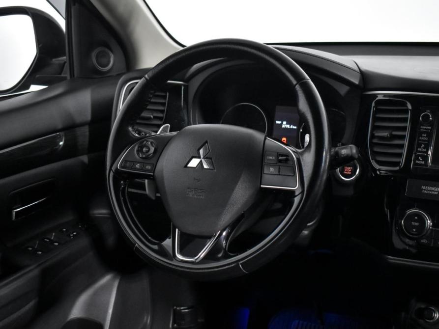 Mitsubishi Outlander III Рестайлинг 2 Санкт-Петербург  - изображение 17