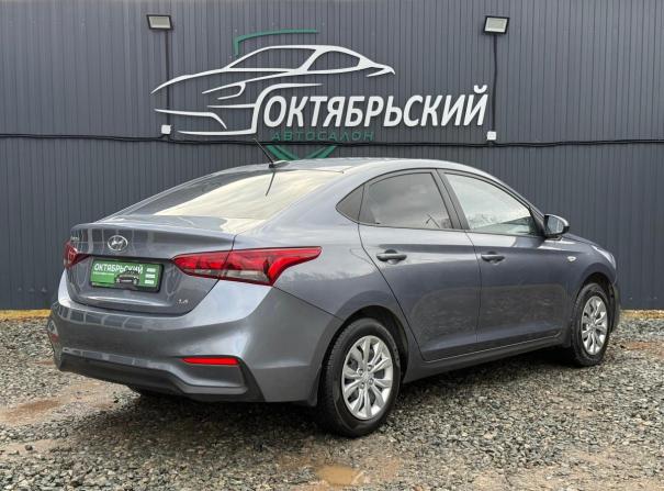 Hyundai Solaris II с пробегом 2018 года, цена 1 029 000 рублей, 157549 км, седан, Автокод Объявления