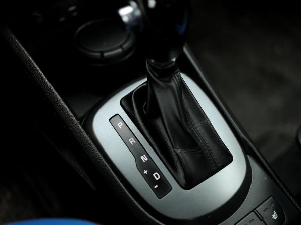 Kia Rio III Рестайлинг с пробегом 2015 года, цена 999 000 рублей, 108890 км, седан, Автокод Объявления