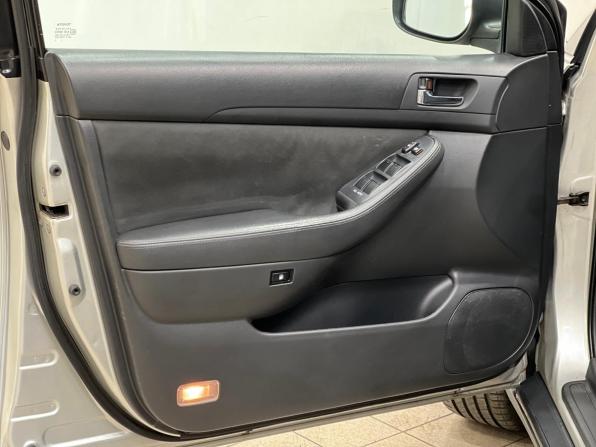 Toyota Avensis II Рестайлинг с пробегом 2006 года, цена 899 000 рублей, 182000 км, седан, Автокод Объявления
