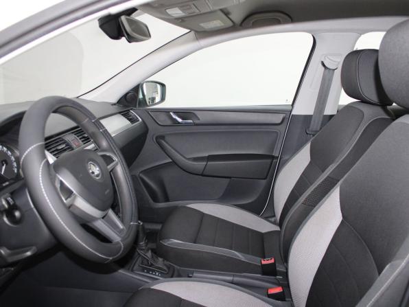Skoda Rapid I с пробегом 2016 года, цена 1 299 900 рублей, 101577 км, лифтбек, Автокод Объявления