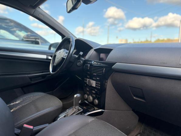 Opel Astra H Рестайлинг с пробегом 2009 года, цена 430 000 рублей, 210811 км, хэтчбек, Автокод Объявления
