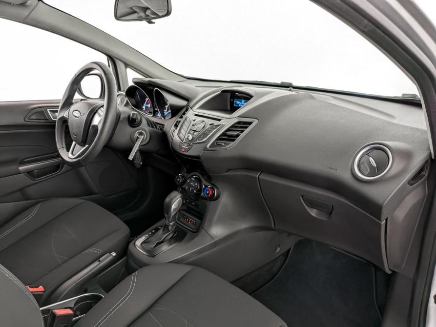 Ford Fiesta Mk6 Рестайлинг Санкт-Петербург  - изображение 11