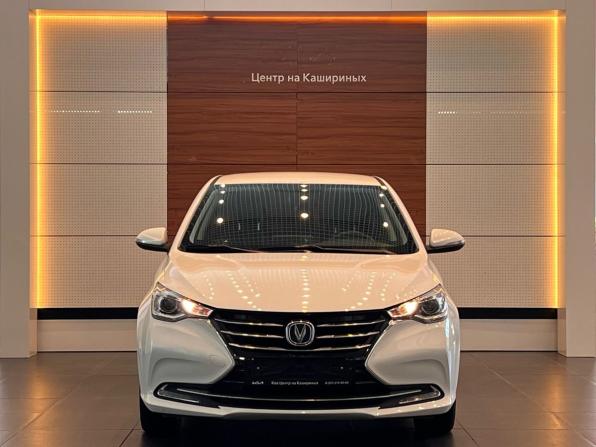 Changan Alsvin с пробегом 2023 года, цена 1 099 990 рублей, 22600 км, седан, Автокод Объявления