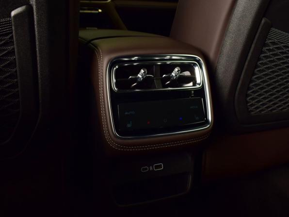 Geely Monjaro I Рестайлинг 2 с пробегом 2026 года, цена 3 999 995 рублей, 308 км, внедорожник, Автокод Объявления