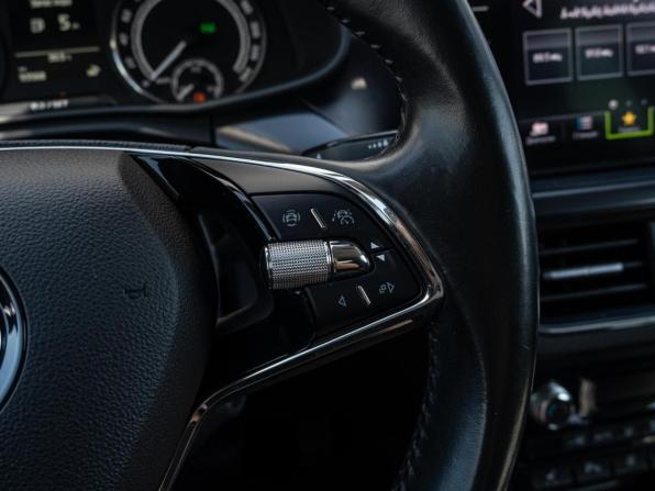 Skoda Rapid II с пробегом 2020 года, цена 1 780 000 рублей, 93568 км, лифтбек, Автокод Объявления