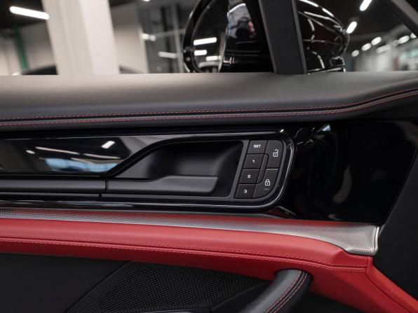 Porsche Panamera III с пробегом 2024 года, цена 14 200 000 рублей, 9175 км, лифтбек, Автокод Объявления
