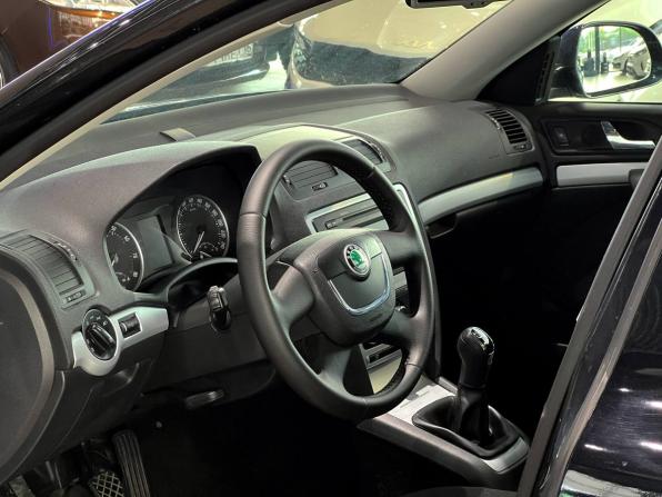 Skoda Octavia II (A5) Рестайлинг с пробегом 2010 года, цена 880 000 рублей, 173024 км, лифтбек, Автокод Объявления