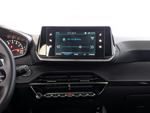 Peugeot 2008 II с пробегом 2021 года, цена 2 025 000 рублей, 13039 км, внедорожник, Автокод Объявления
