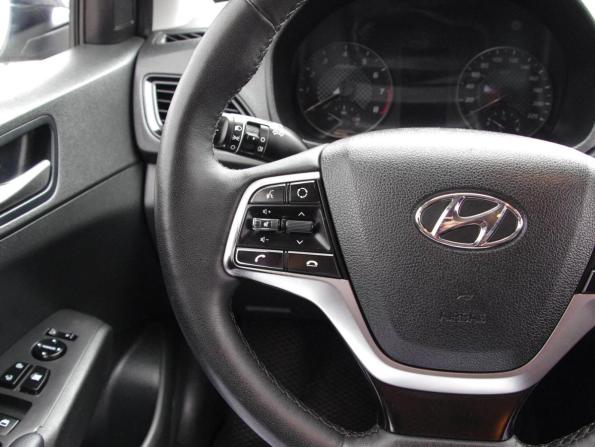 Hyundai Solaris II Рестайлинг с пробегом 2021 года, цена 1 625 000 рублей, 124435 км, седан, Автокод Объявления