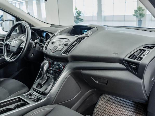 Ford Kuga II Рестайлинг с пробегом 2017 года, цена 1 730 000 рублей, 70620 км, внедорожник, Автокод Объявления
