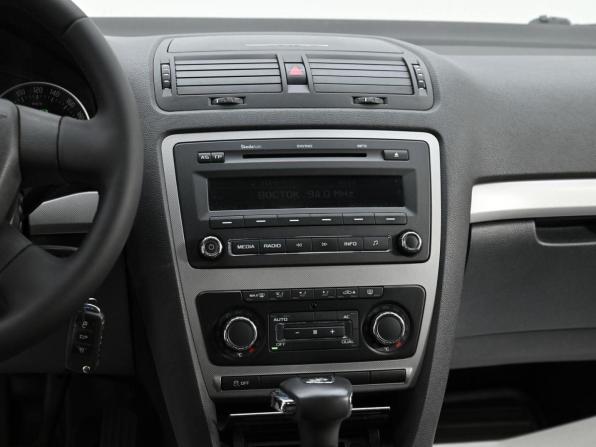 Skoda Octavia II (A5) Рестайлинг с пробегом 2011 года, цена 525 000 рублей, 151880 км, лифтбек, Автокод Объявления