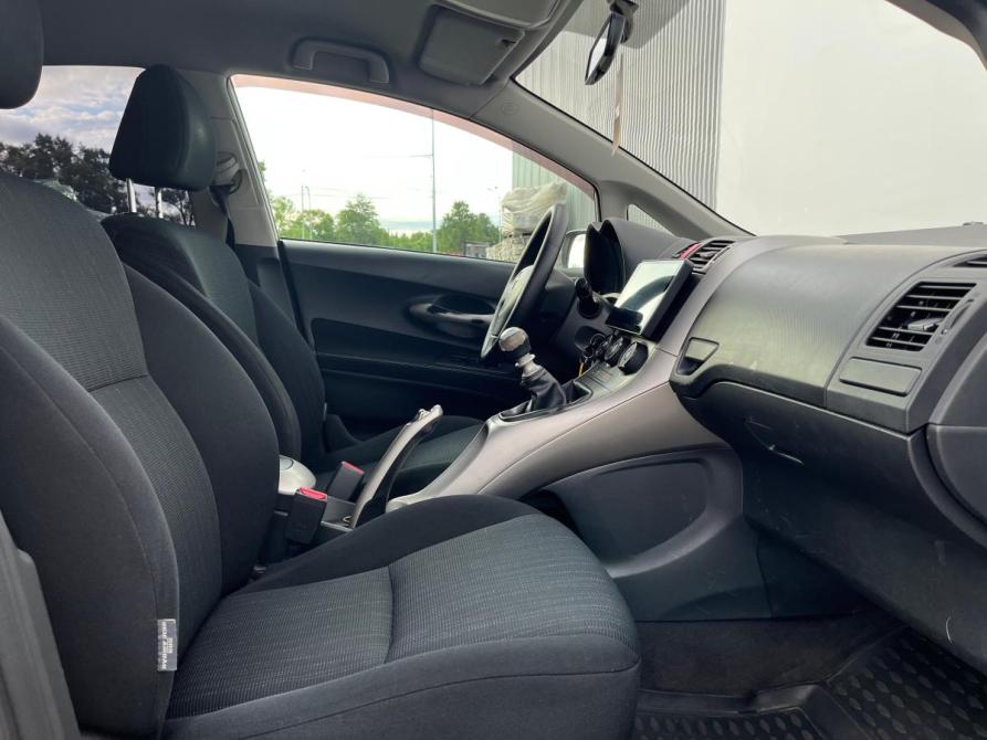 Toyota Auris I Санкт-Петербург  - изображение 16