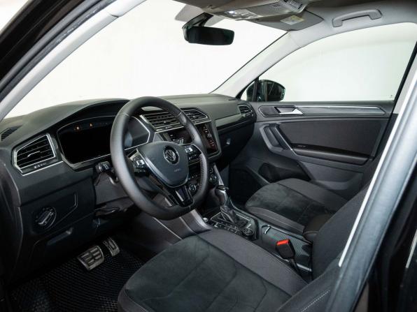 Volkswagen Tiguan II с пробегом 2017 года, цена 2 671 000 рублей, 168000 км, внедорожник, Автокод Объявления