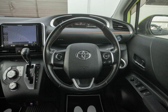 Toyota Sienta II с пробегом 2016 года, цена 1 198 000 рублей, 120000 км, компактвэн, Автокод Объявления